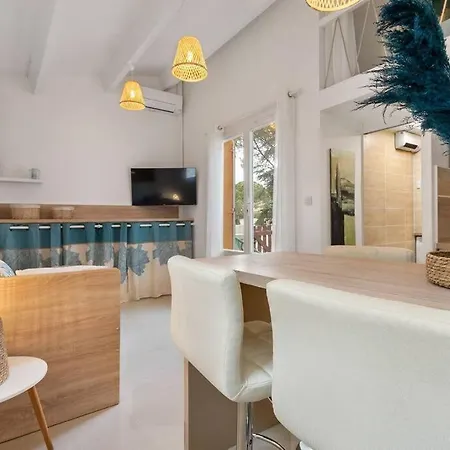 Pinède Proche Village Naturiste Appartement