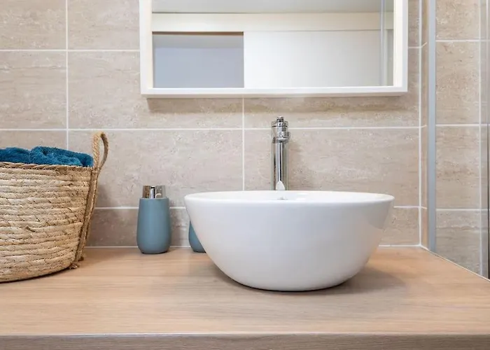 Pinede Proche Village Naturiste